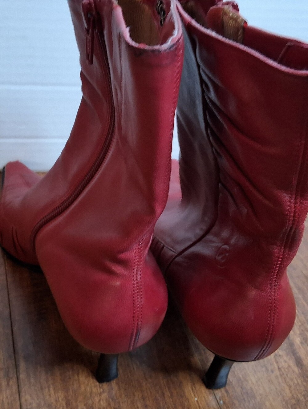 Bronx Chelsea Red Leather Pointed Toe Ankle Boots Ruched Kitten Heel 39/8 - Picture 8 of 16